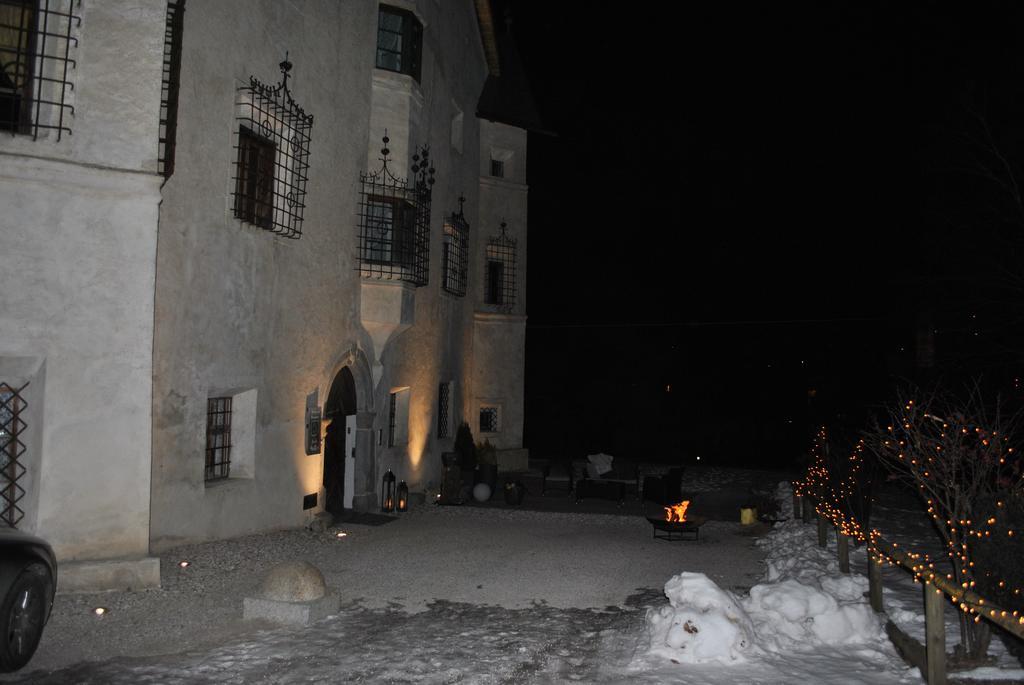 Ansitz Heufler Hotel Rasun di Sopra Exterior photo